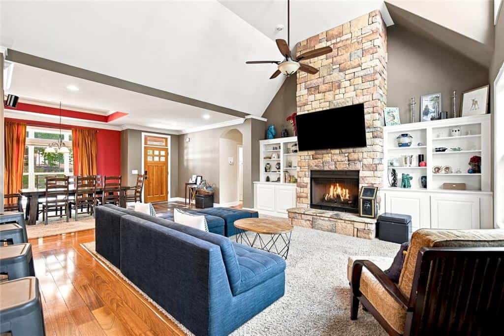 Listing photo 6