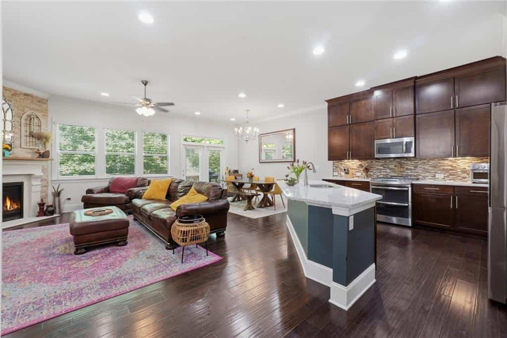 Listing photo 6