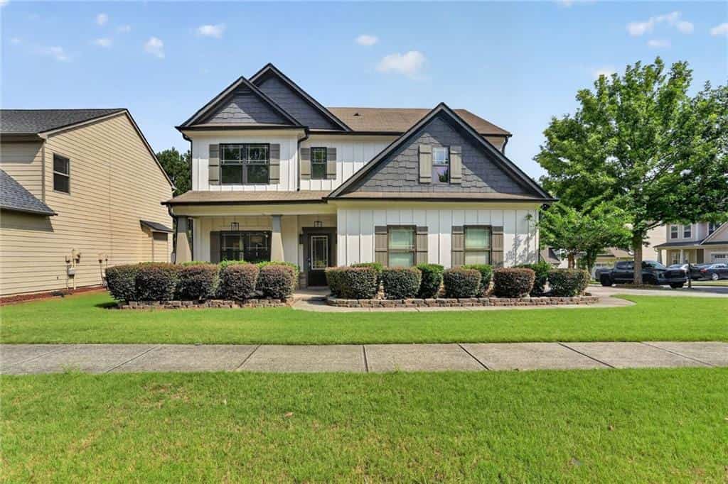 1666 Stoney Chase Drive, Lawrenceville, GA 30044