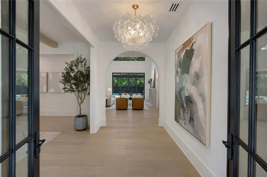 Listing photo 6