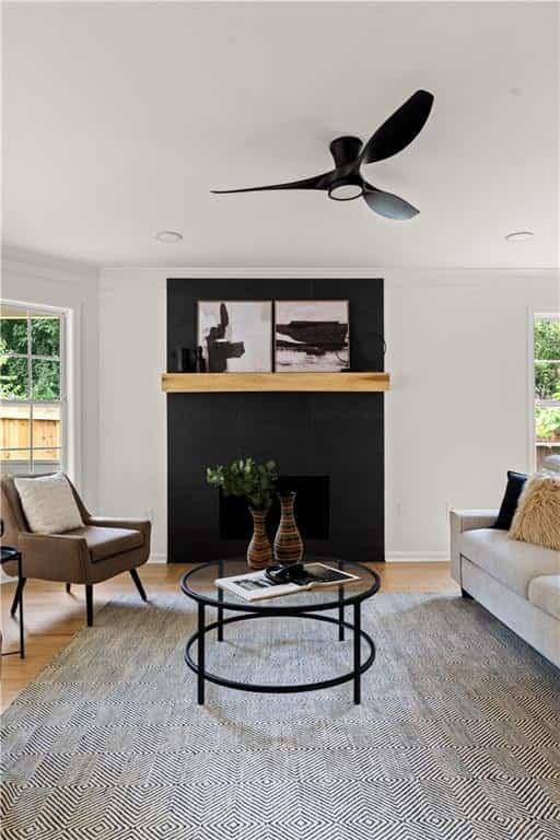 Listing photo 6