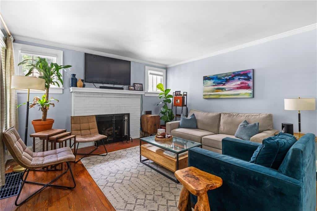 Listing photo 4