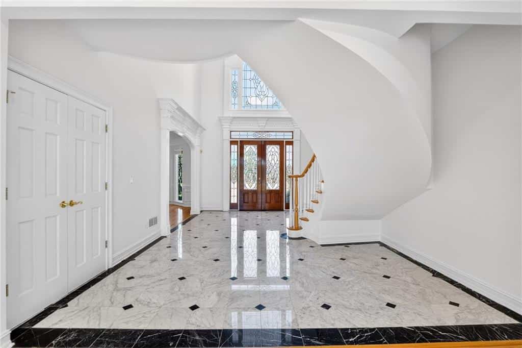 Listing photo 6
