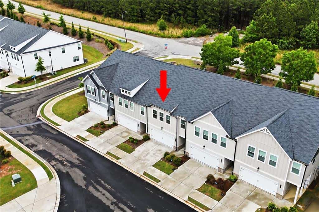 230 Point Place Drive, Loganville, GA 30052