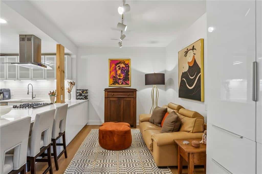 2632 Peachtree Road NW 302B #302B, Atlanta, GA 30305