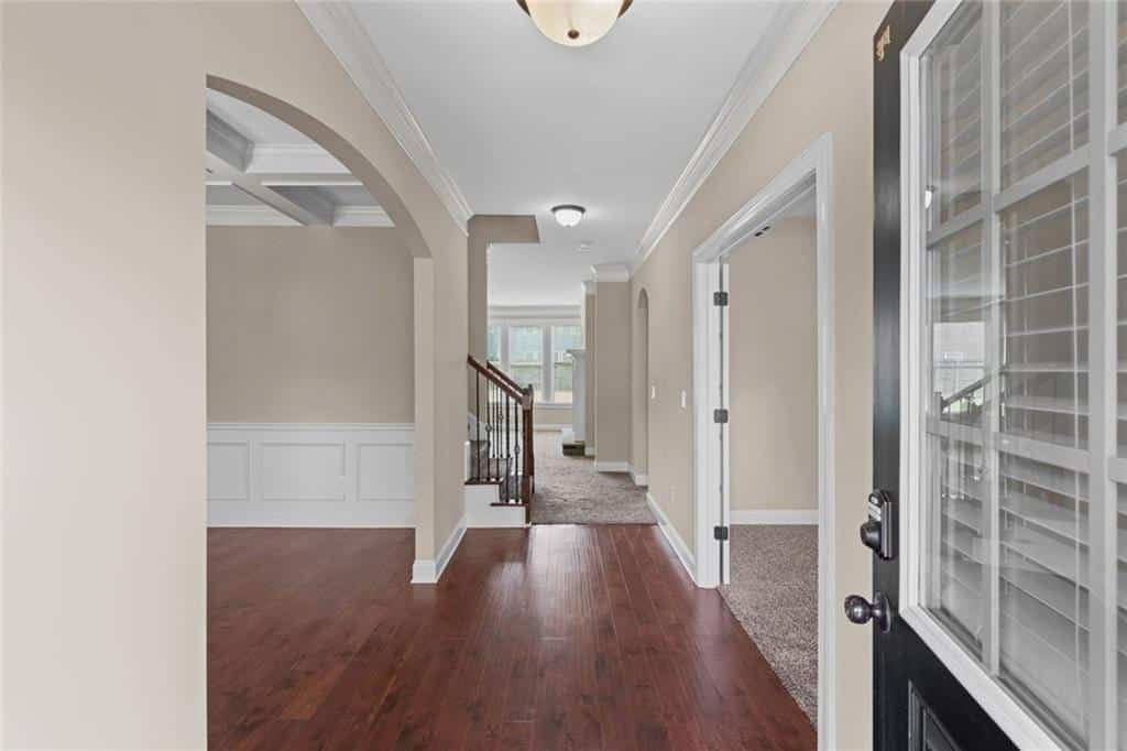 Listing photo 6