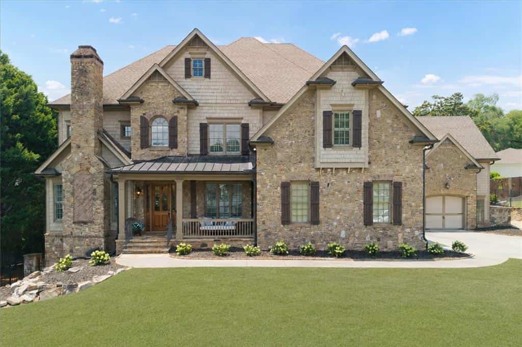 1084 West Nancy Creek Drive NE, Atlanta, GA 30319