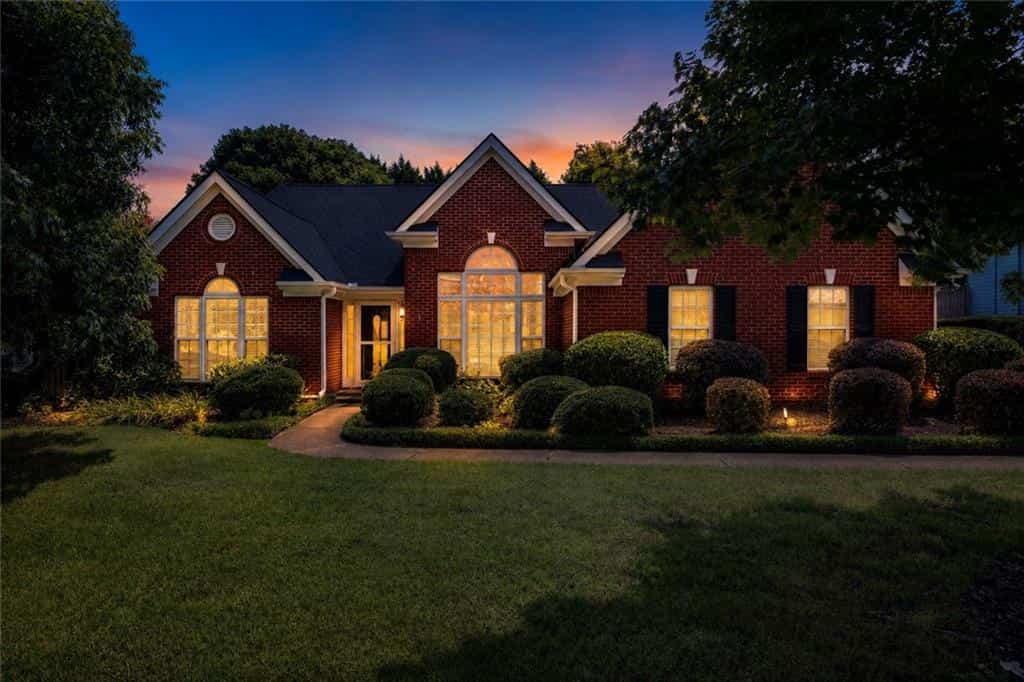 2712 Bogan Creek Drive, Buford, GA 30519