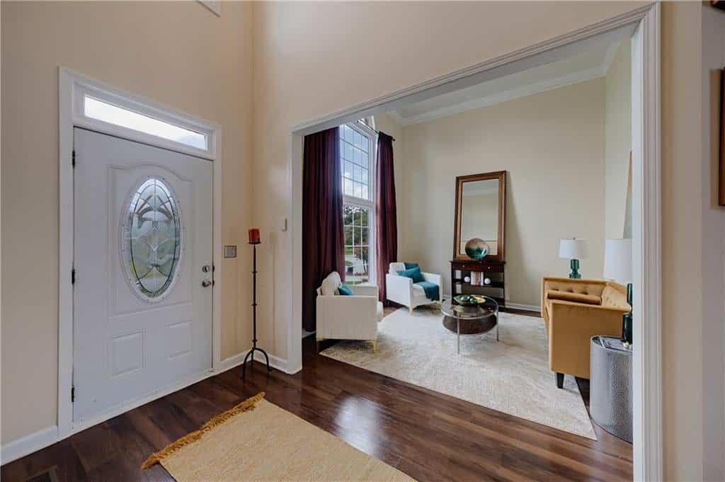 Listing photo 3