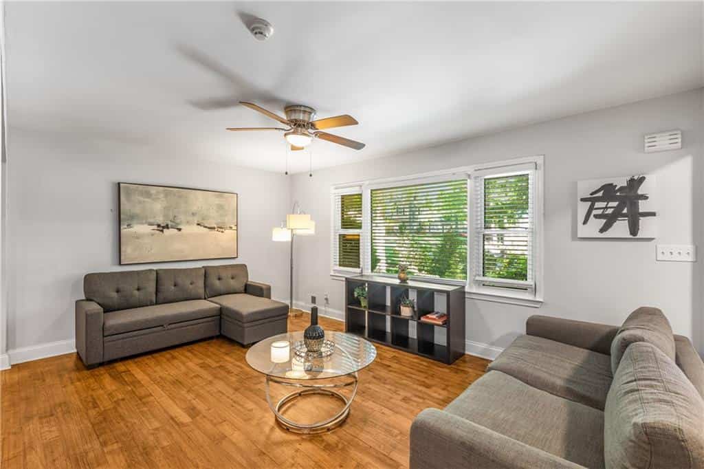 Listing photo 6