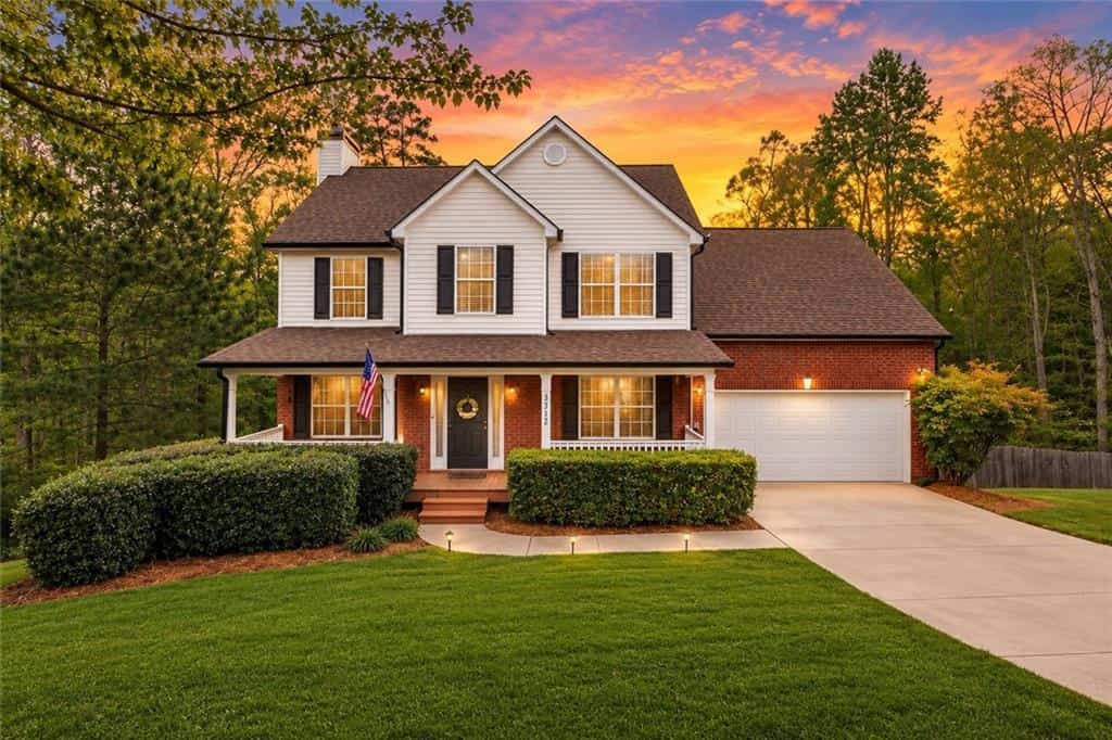 3512 Windy Oaks Way, Loganville, GA 30052