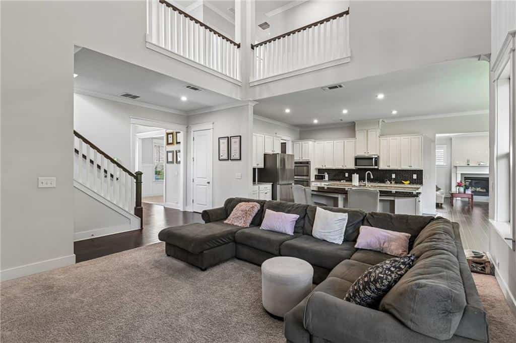 Listing photo 6
