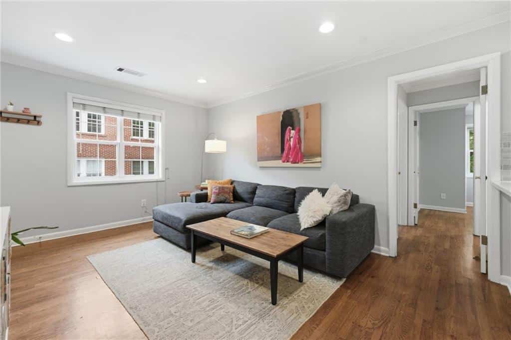 Listing photo 6