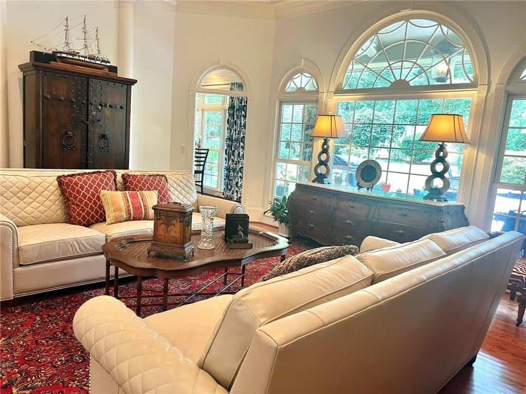 Listing photo 6
