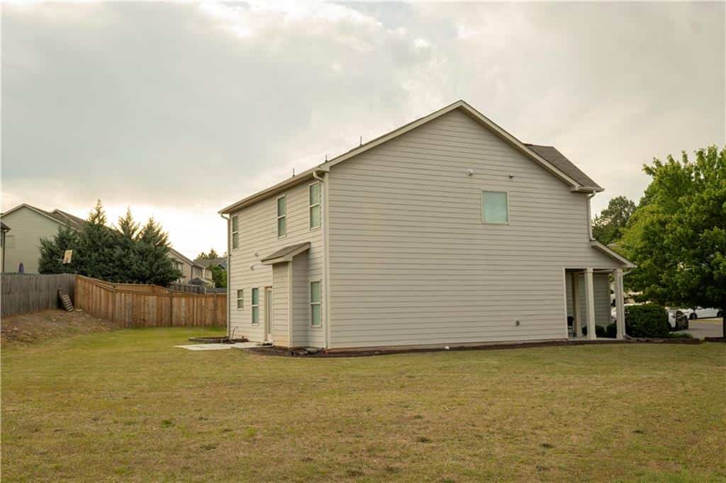Listing photo 6