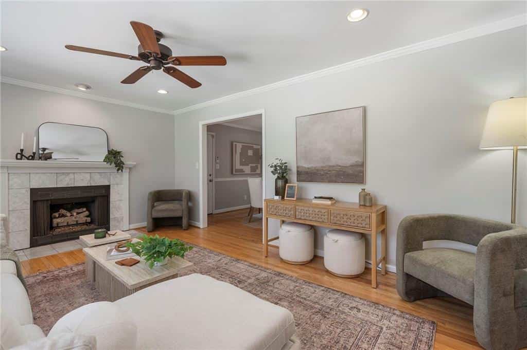 Listing photo 6