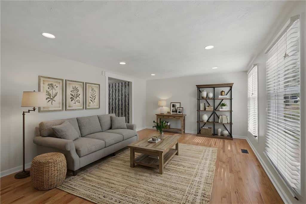 Listing photo 4