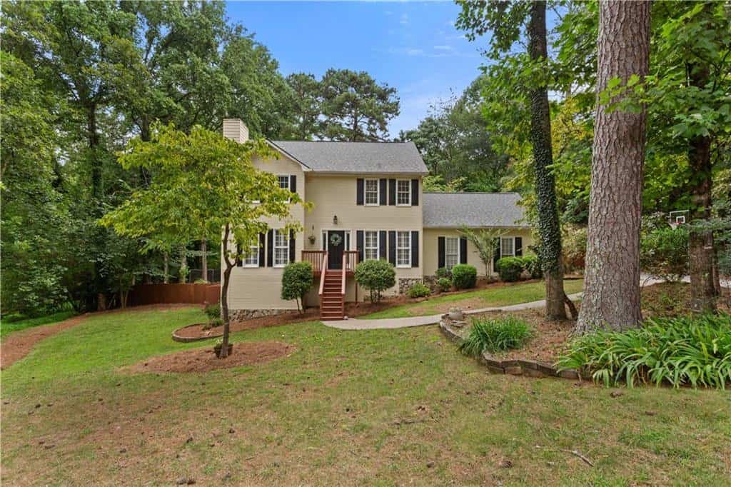303 Gantt Trace, Woodstock, GA 30188