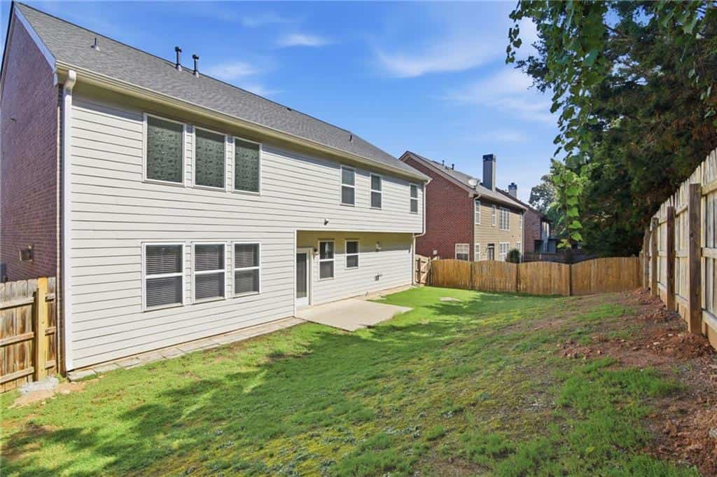 Listing photo 6