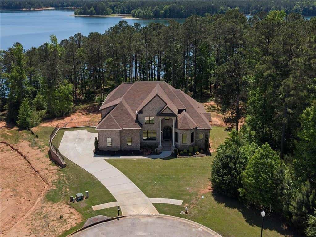 1804 Lake Pointe Circle, Locust Grove, GA 30248