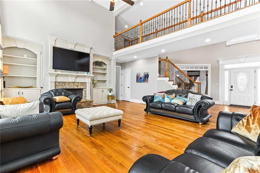 Listing photo 6