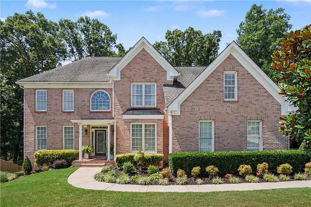 918 Edgewater Drive, Loganville, GA 30052