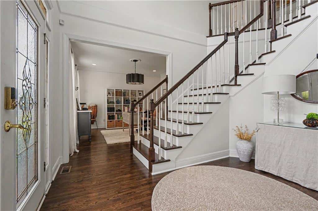 Listing photo 6