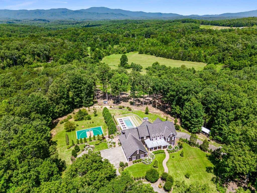 254 Nicholson Road, Blue Ridge, GA 30513