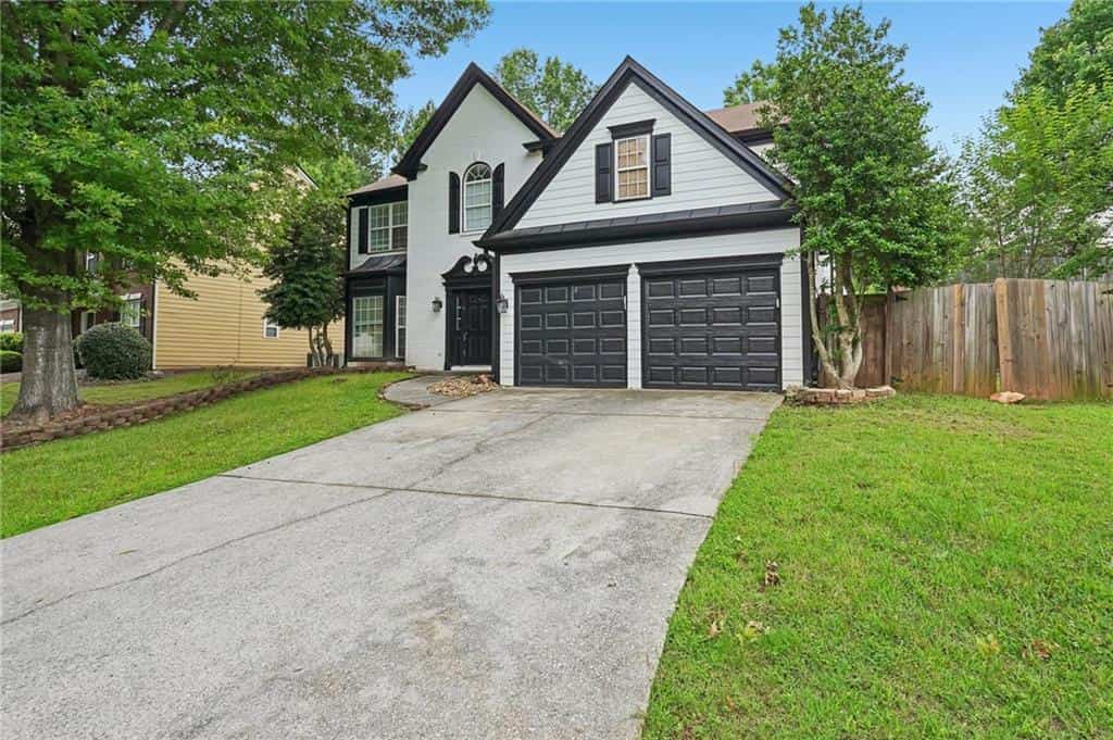 Listing photo 2