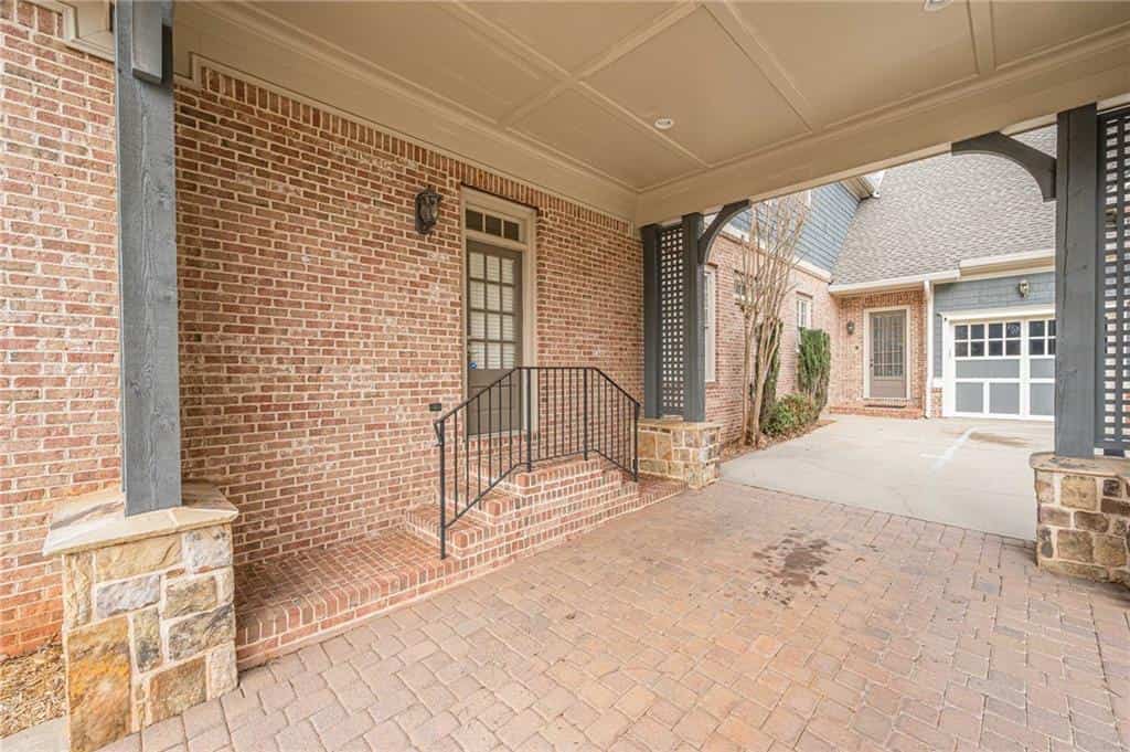 Listing photo 6