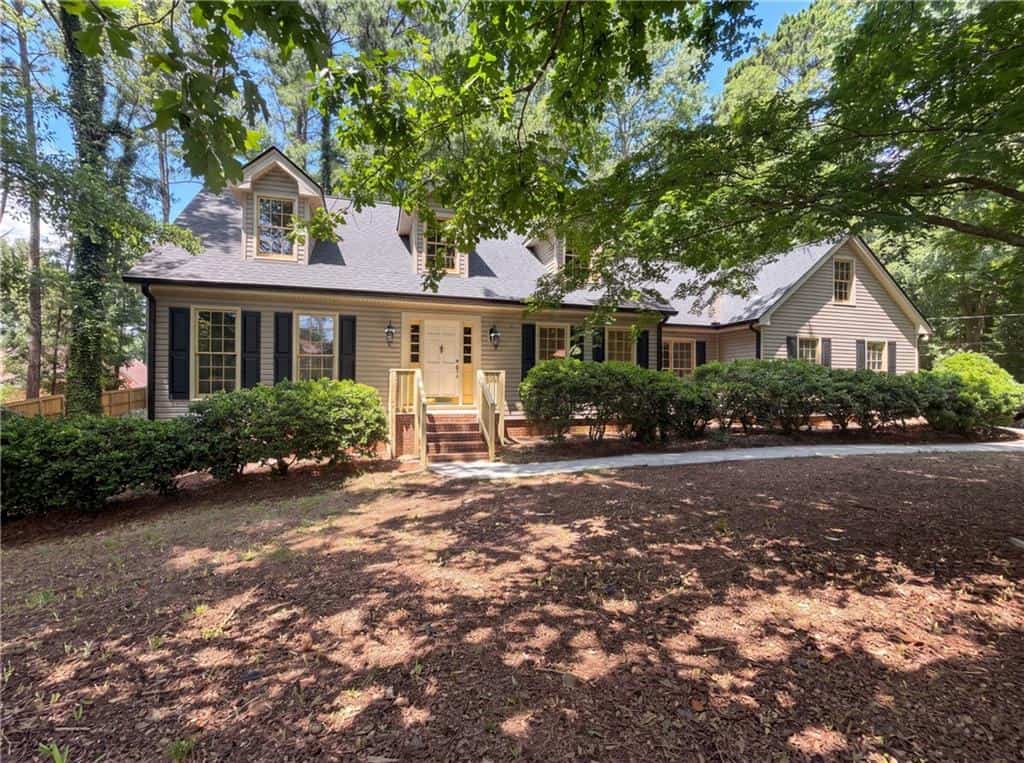 4379 Inns Brook Drive, Snellville, GA 30039