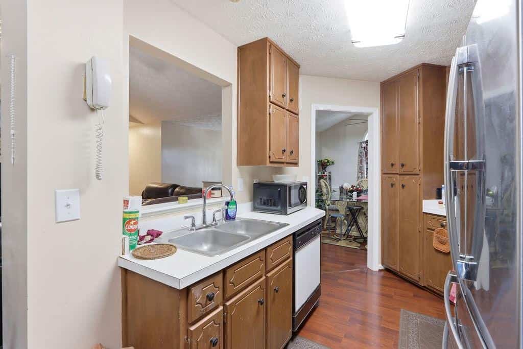 Listing photo 6
