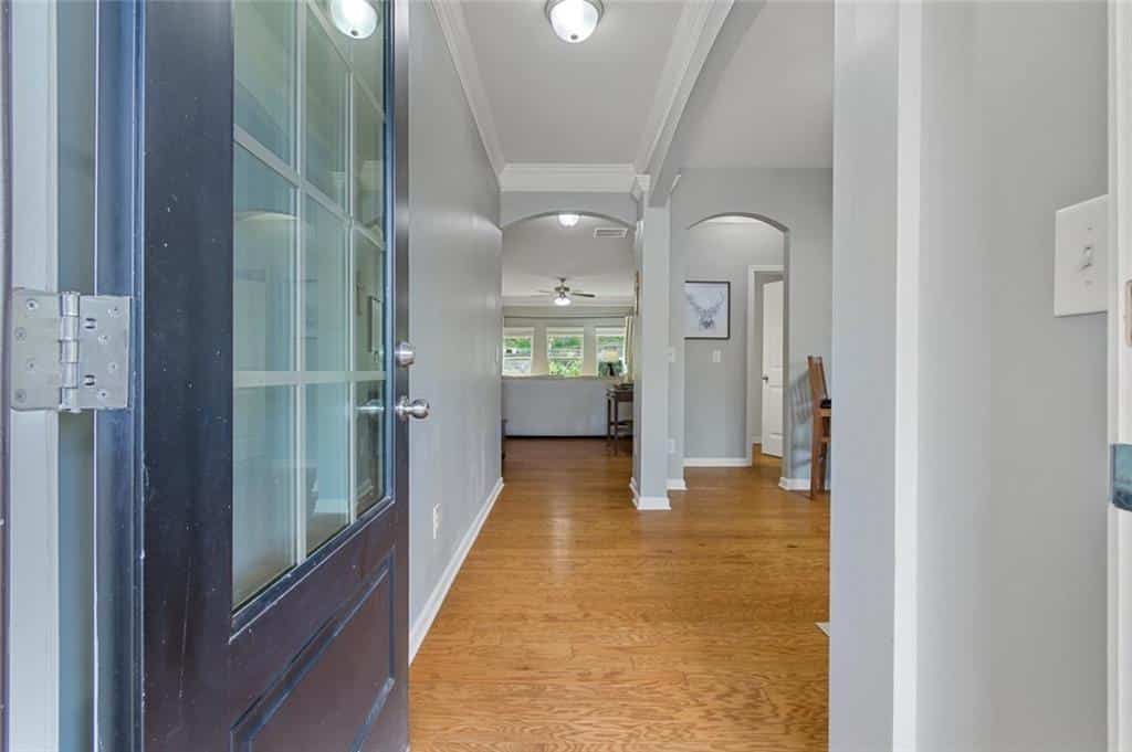 Listing photo 6