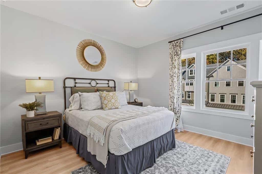 Listing photo 6