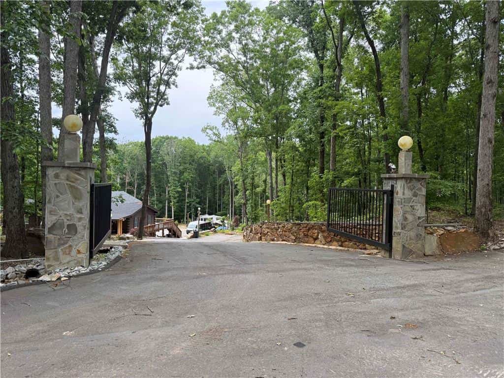 2426 E Maddox Road, Buford, GA 30519