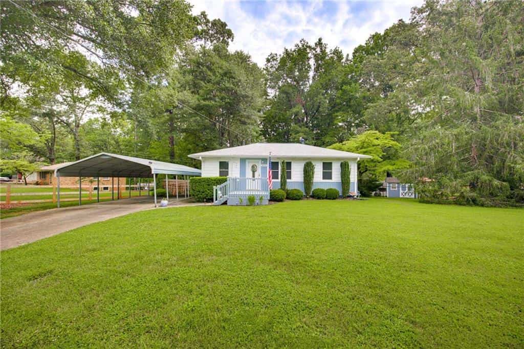 Listing photo 3