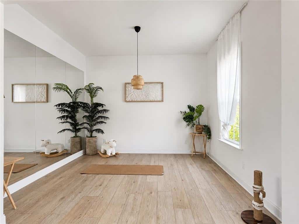 Listing photo 6