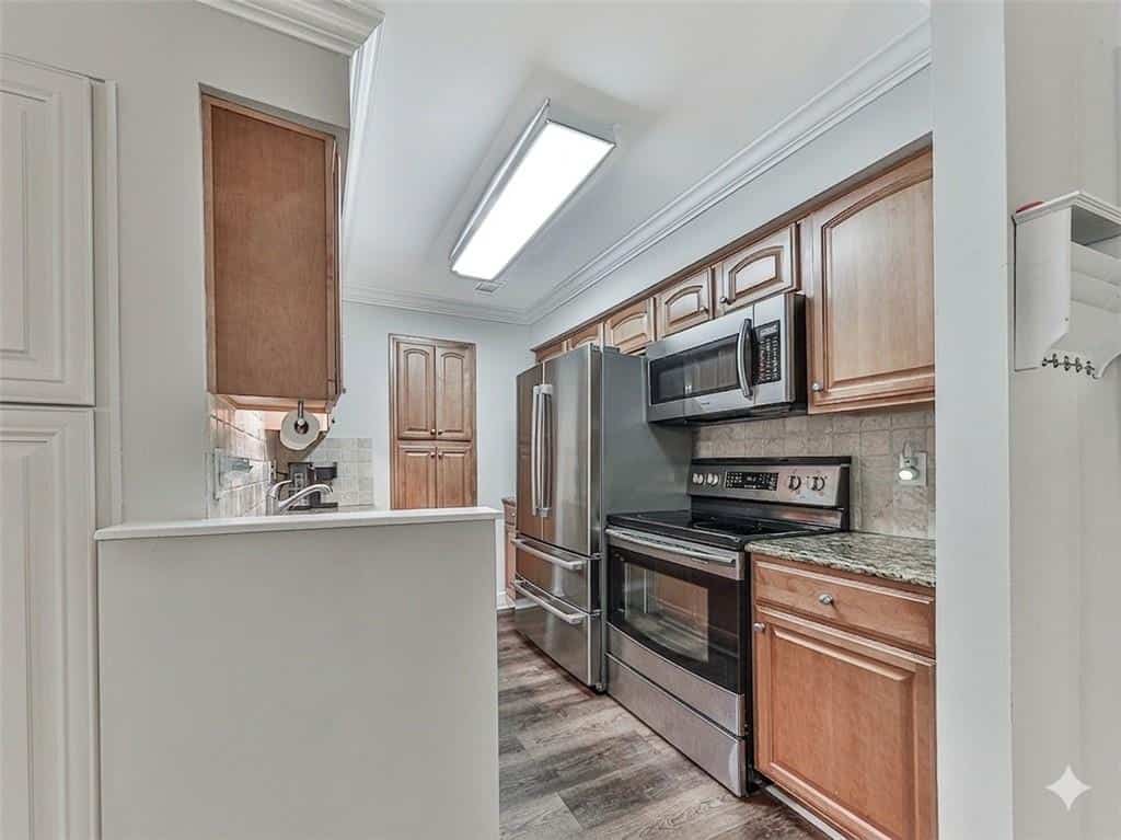 Listing photo 6