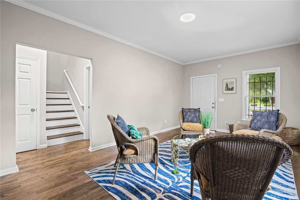 Listing photo 6