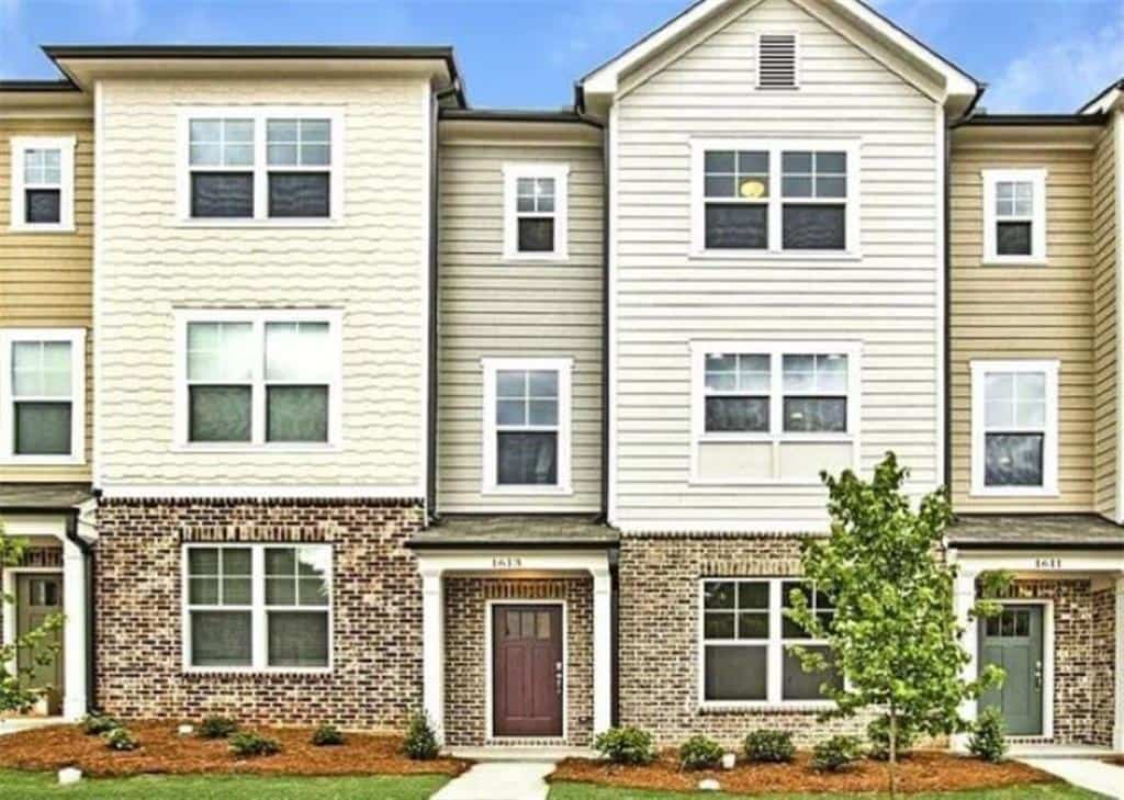 1613 FALCON CREST Way, Atlanta, GA 30032