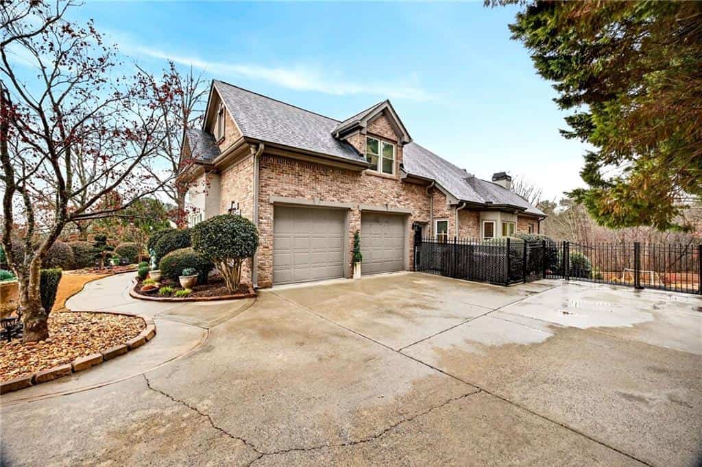 Listing photo 6