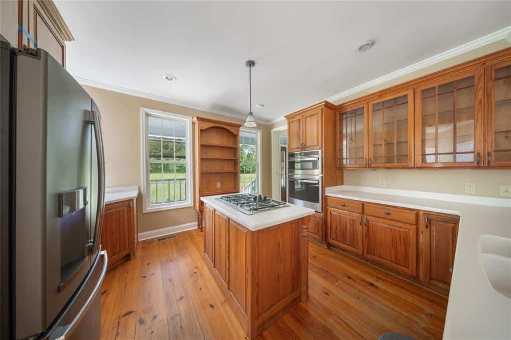 Listing photo 6