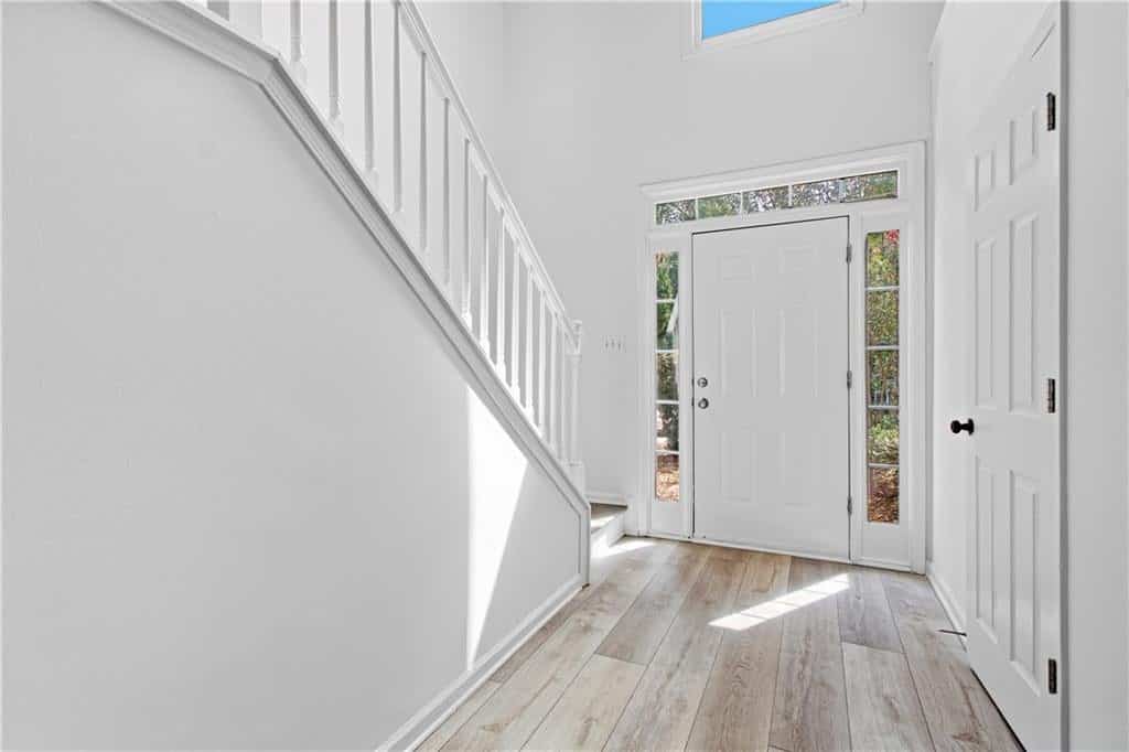 Listing photo 6