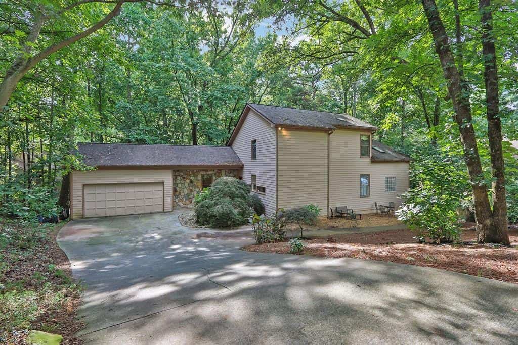 8760 S Mount Drive, Alpharetta, GA 30022