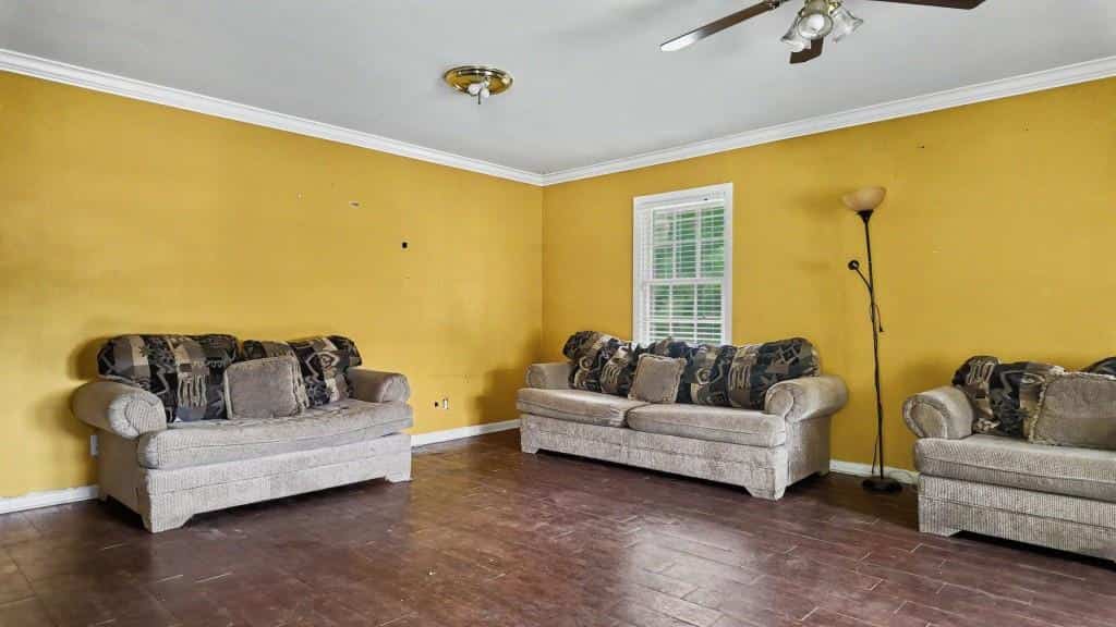 Listing photo 6