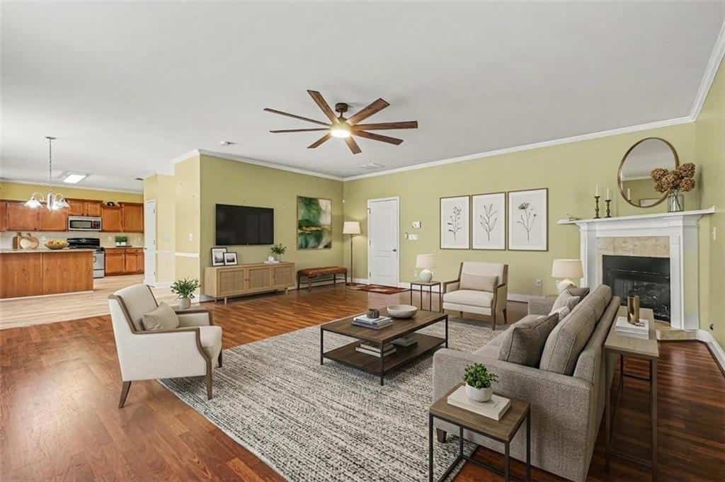 Listing photo 3