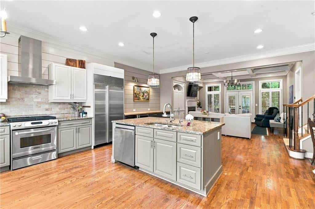 Listing photo 4