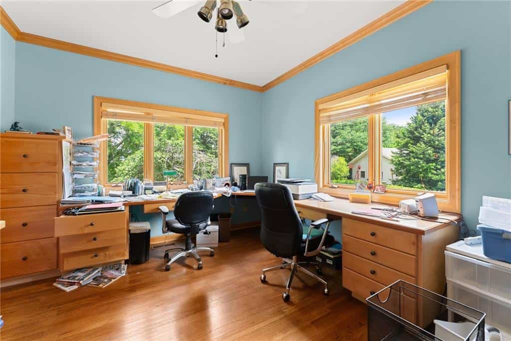 Listing photo 6