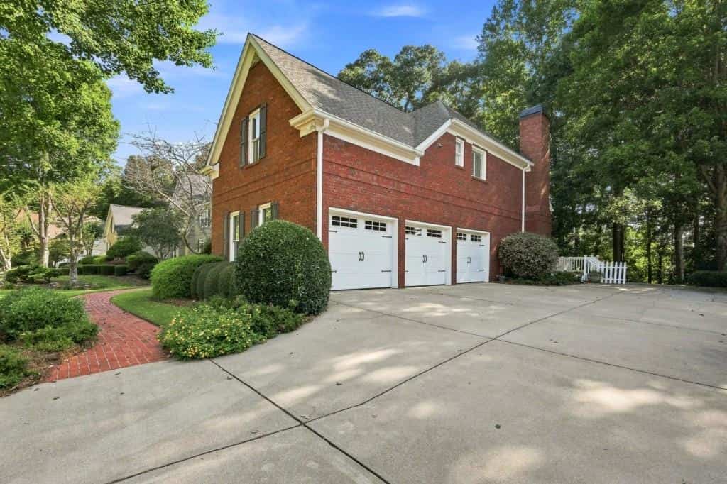Listing photo 6