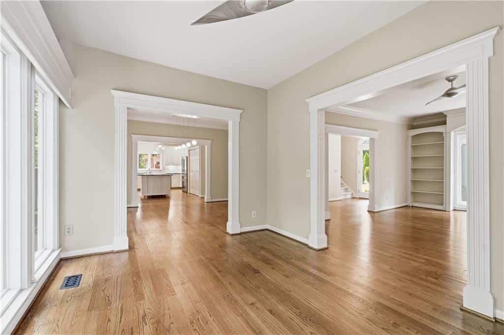 Listing photo 6